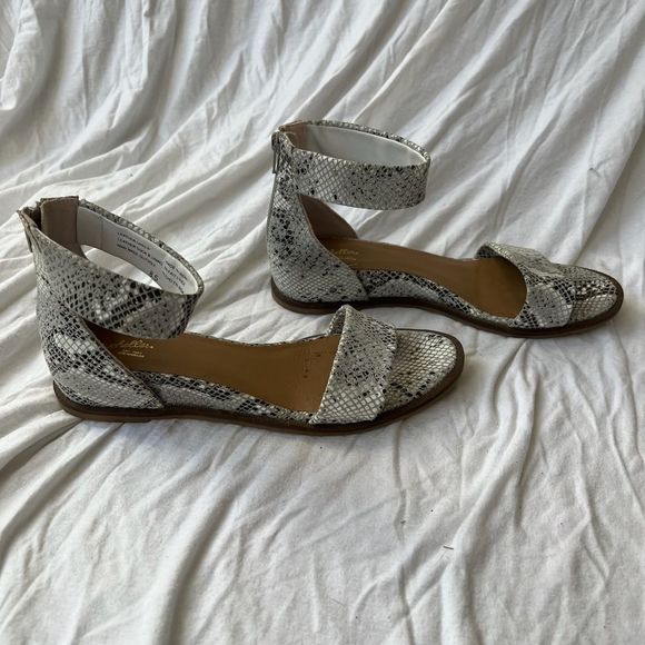 New 💖Seychelles Leather Snake Print Ankle Strap Lofty Sandals - 8.5 - Picture 2 of 12